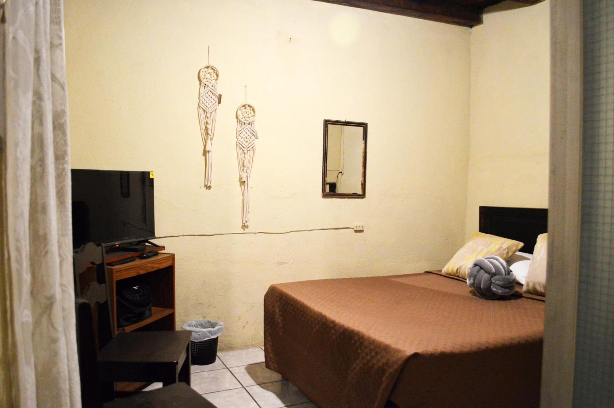 Ave Del Paraiso Guest House أنتيغوا غواتيمالا المظهر الخارجي الصورة
